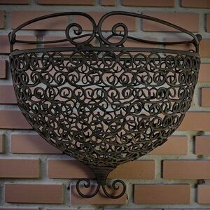 VINTAGE STYLE SCROLLWORK METAL WALL SCONCE BASKET